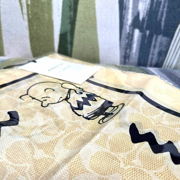 Coach x Peanuts Signature Charlie Brown Print Bandana In Hay Black Iconic - Picture 1 of 9